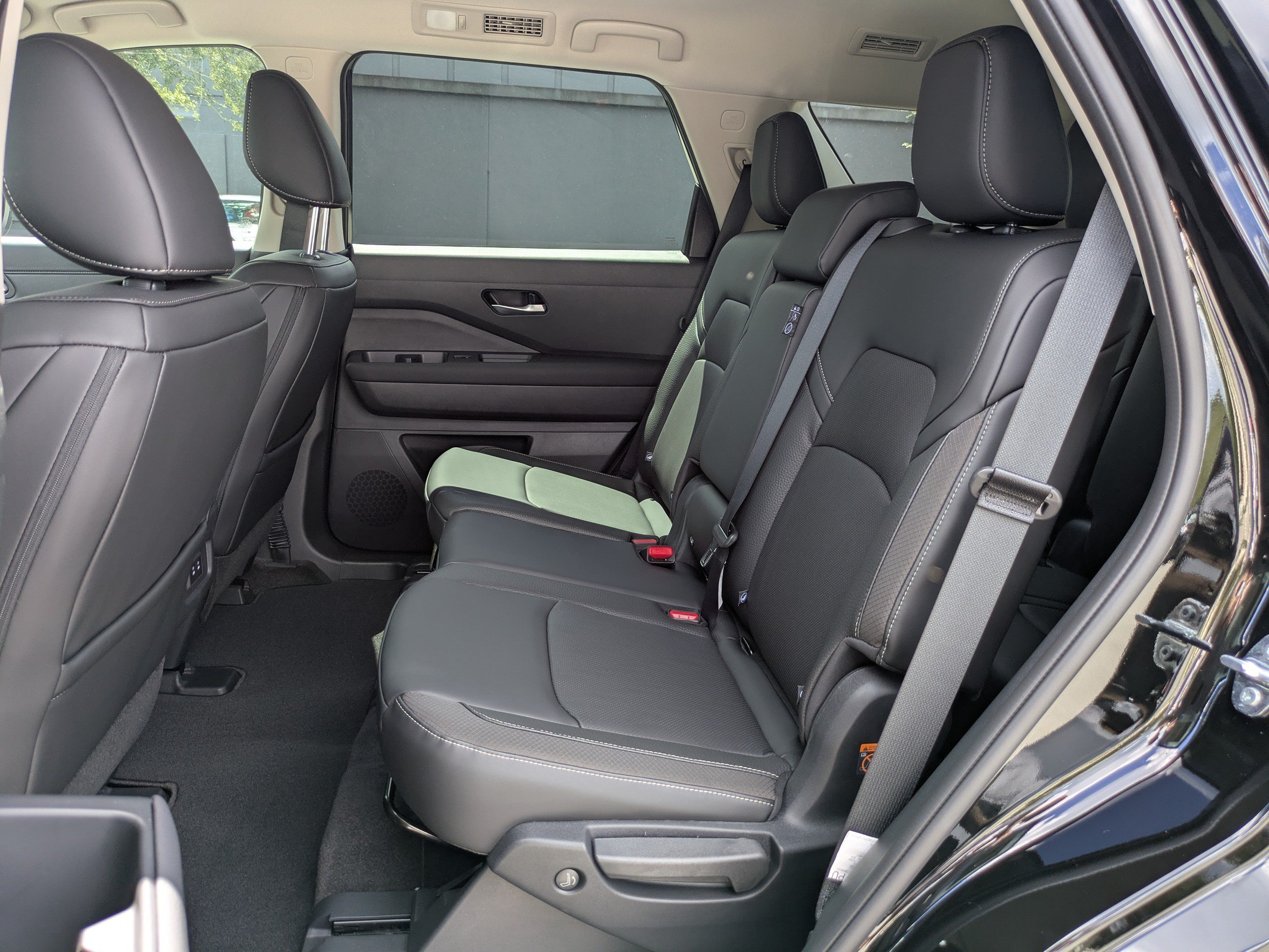 New 2026 Nissan Pathfinder SL FWD image 15