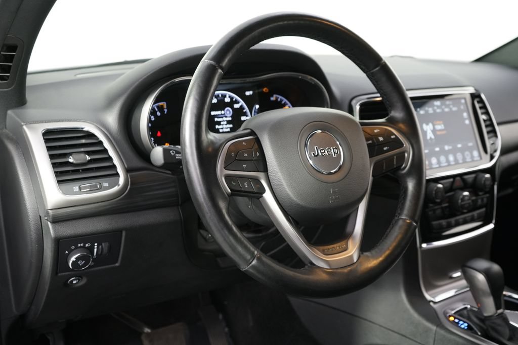Used 2021 Jeep Grand Cherokee Laredo X AWD/4WD image 11