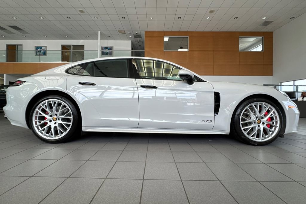 Used 2023 Porsche Panamera GTS AWD/4WD image 2