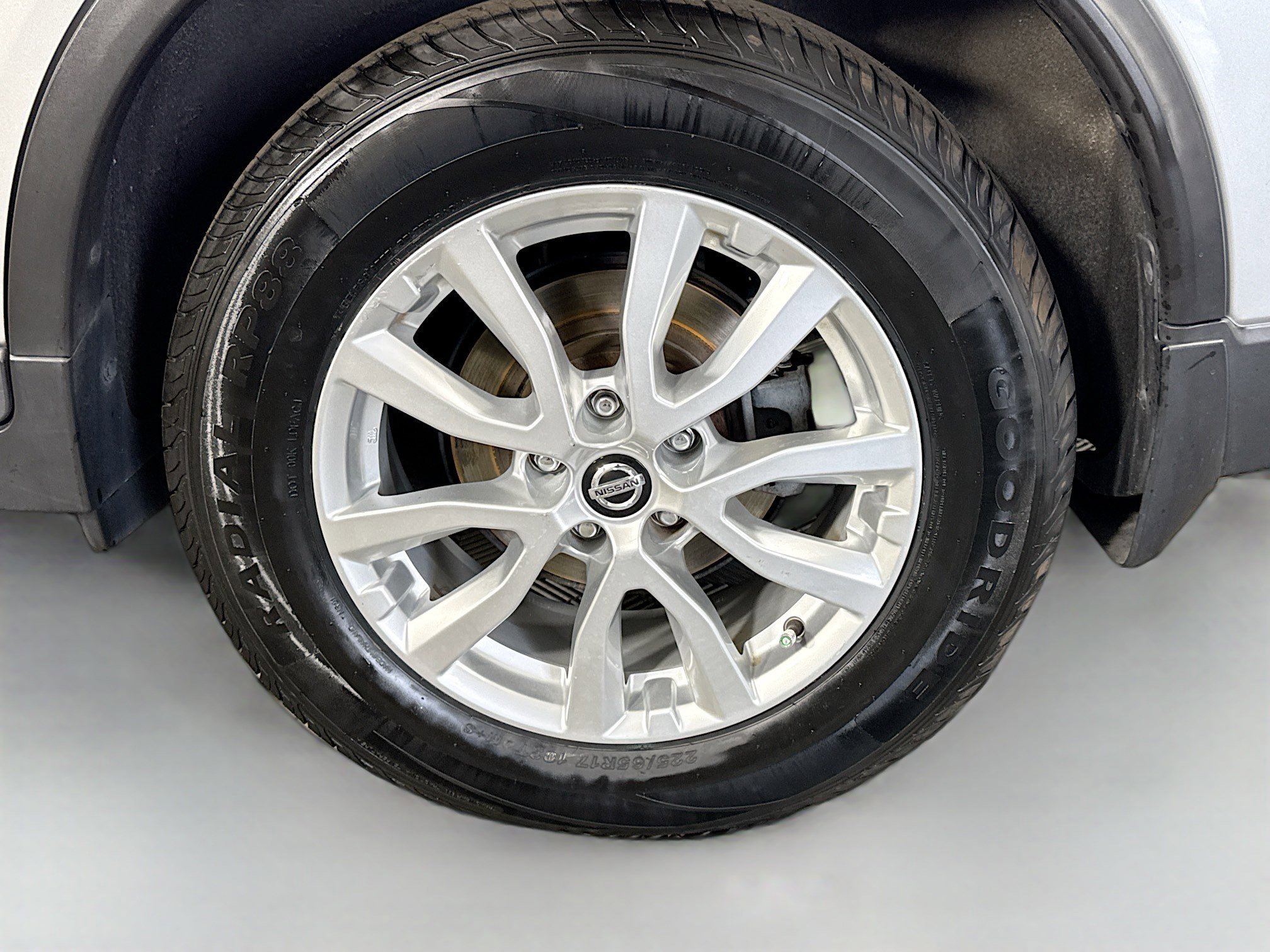 Used 2019 Nissan Rogue SV image 37