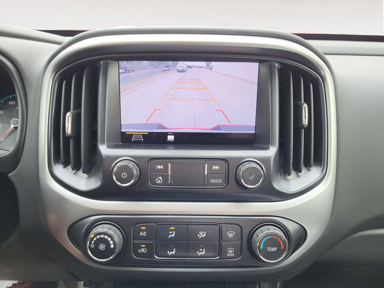 Used 2020 Chevrolet Colorado LT w/ LT Convenience Package AWD/4WD image 14