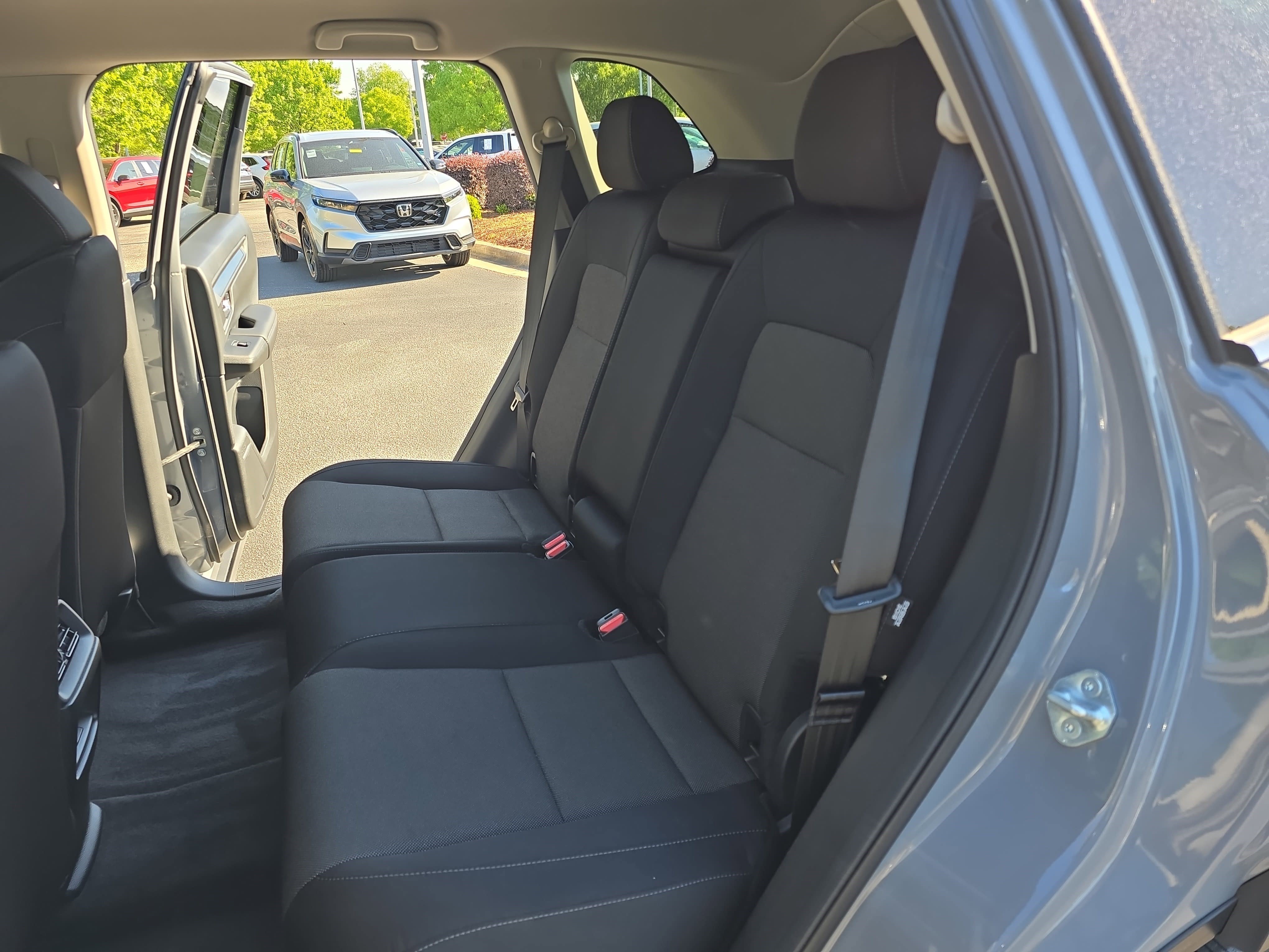 Used 2025 Honda CR-V LX image 14