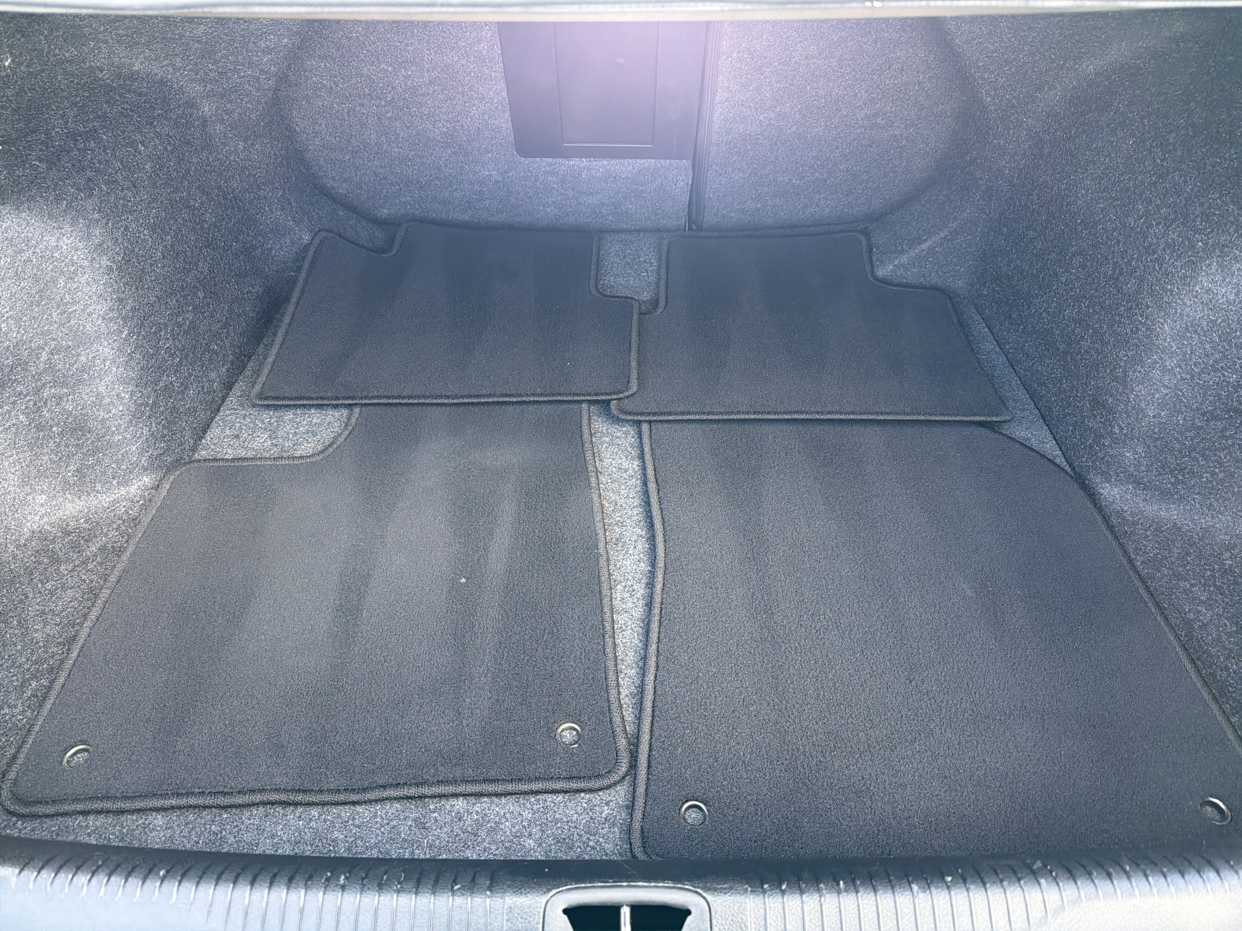 Used 2015 Chrysler 200 S w/ Navigation & Sound Group I image 15