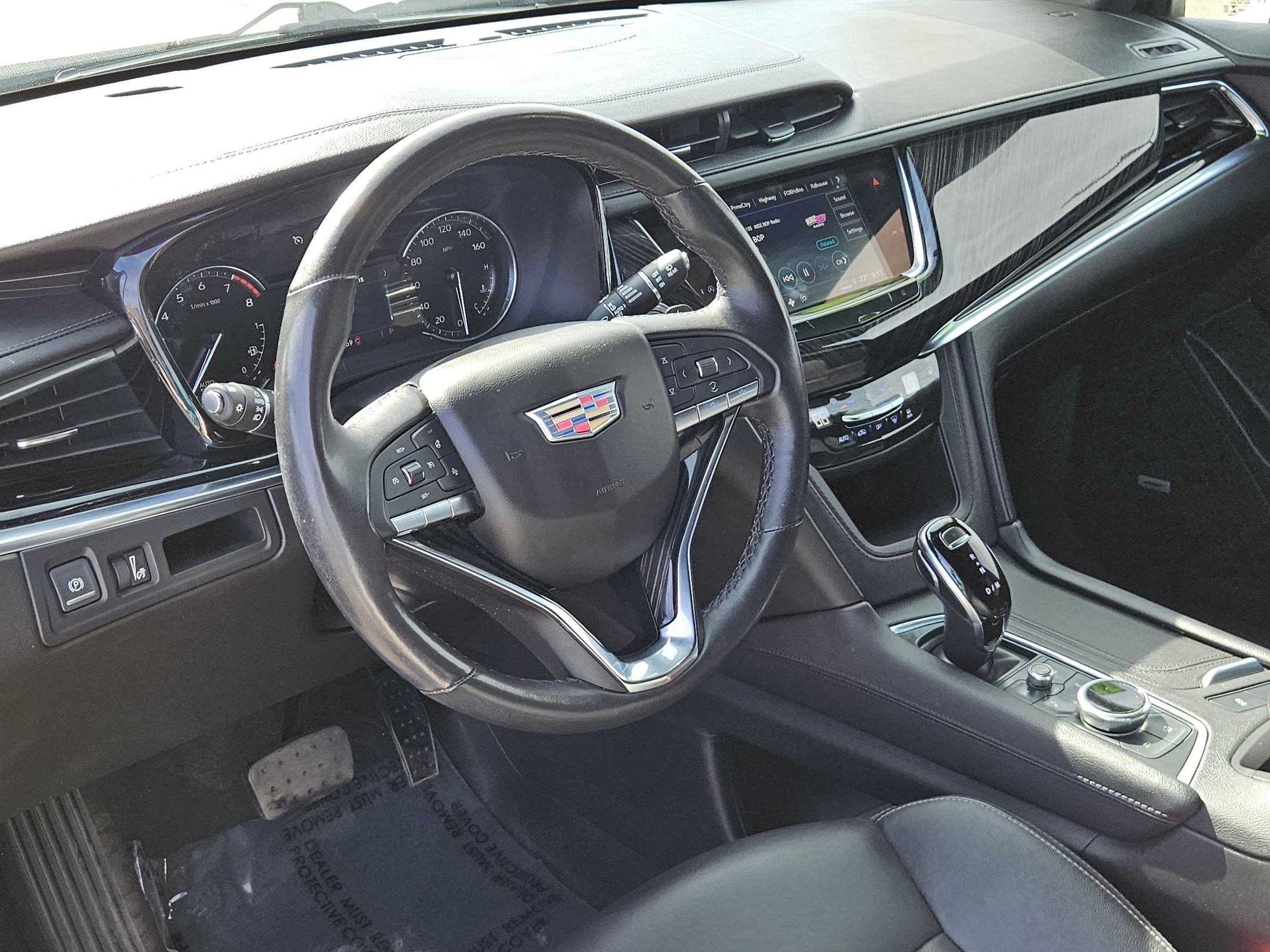 Used 2022 Cadillac XT6 Premium Luxury FWD image 13