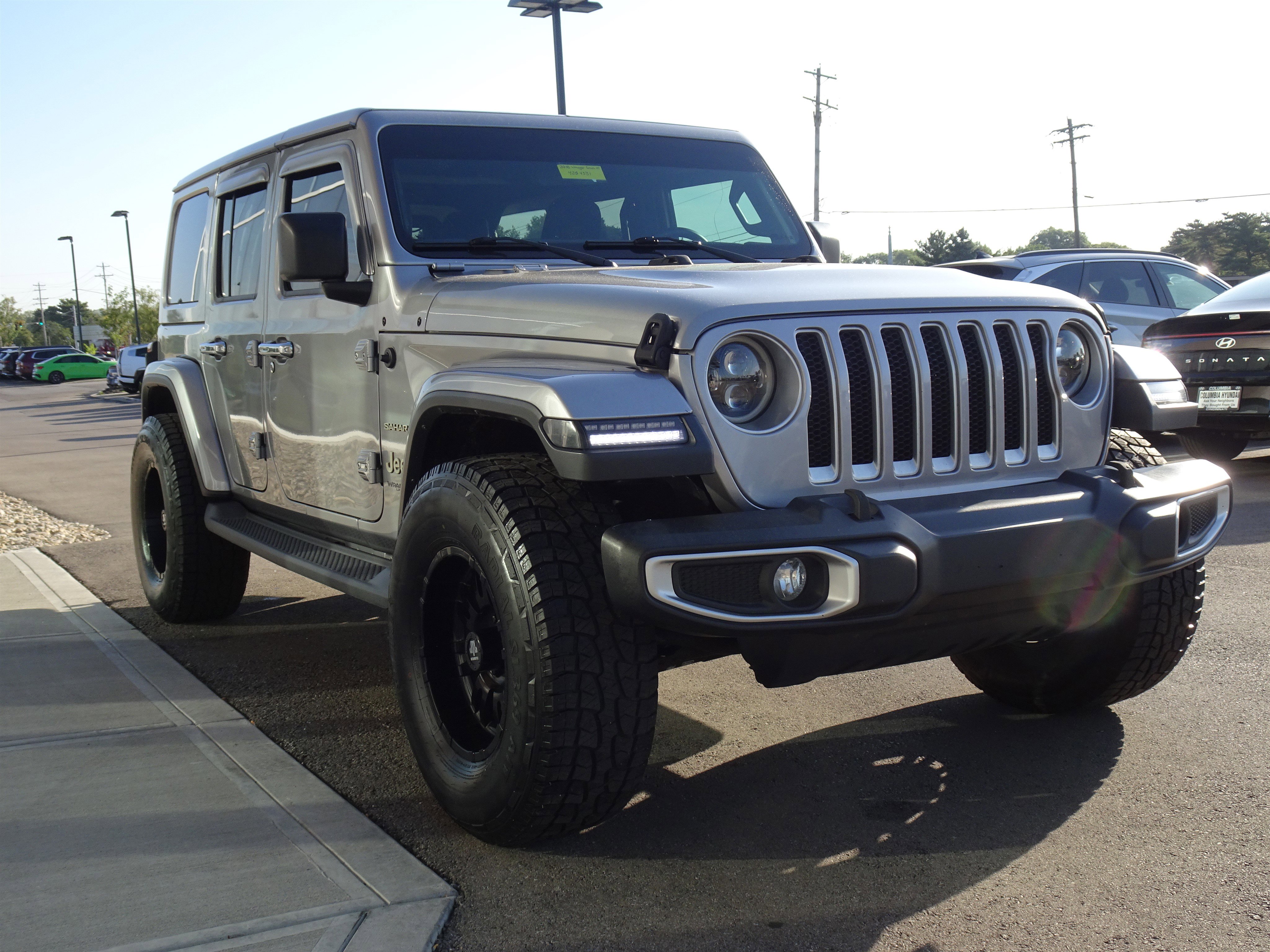 Used 2018 Jeep Wrangler Unlimited Sahara image 7