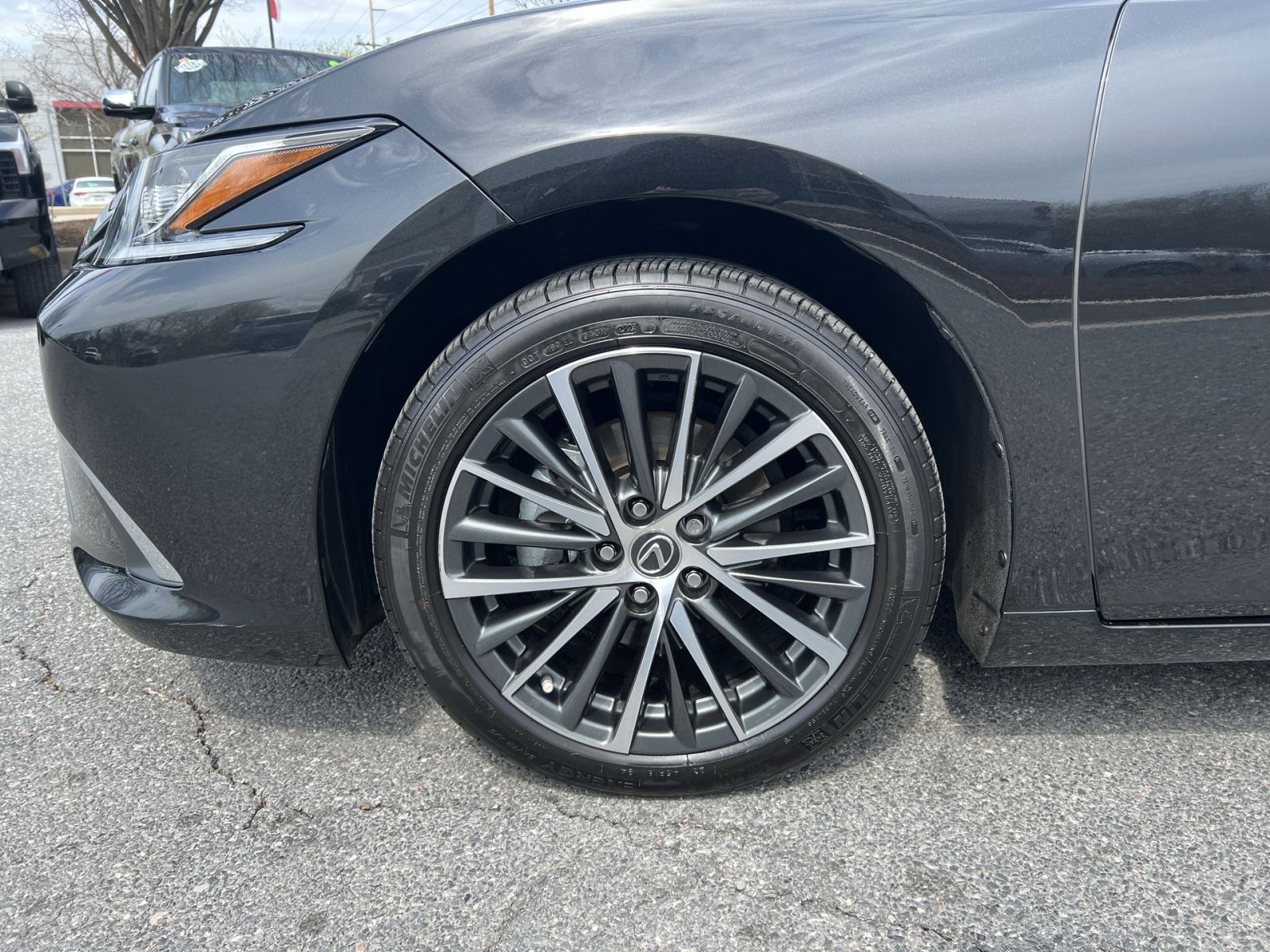 Used 2024 Lexus ES 350 w/ Premium Package image 12