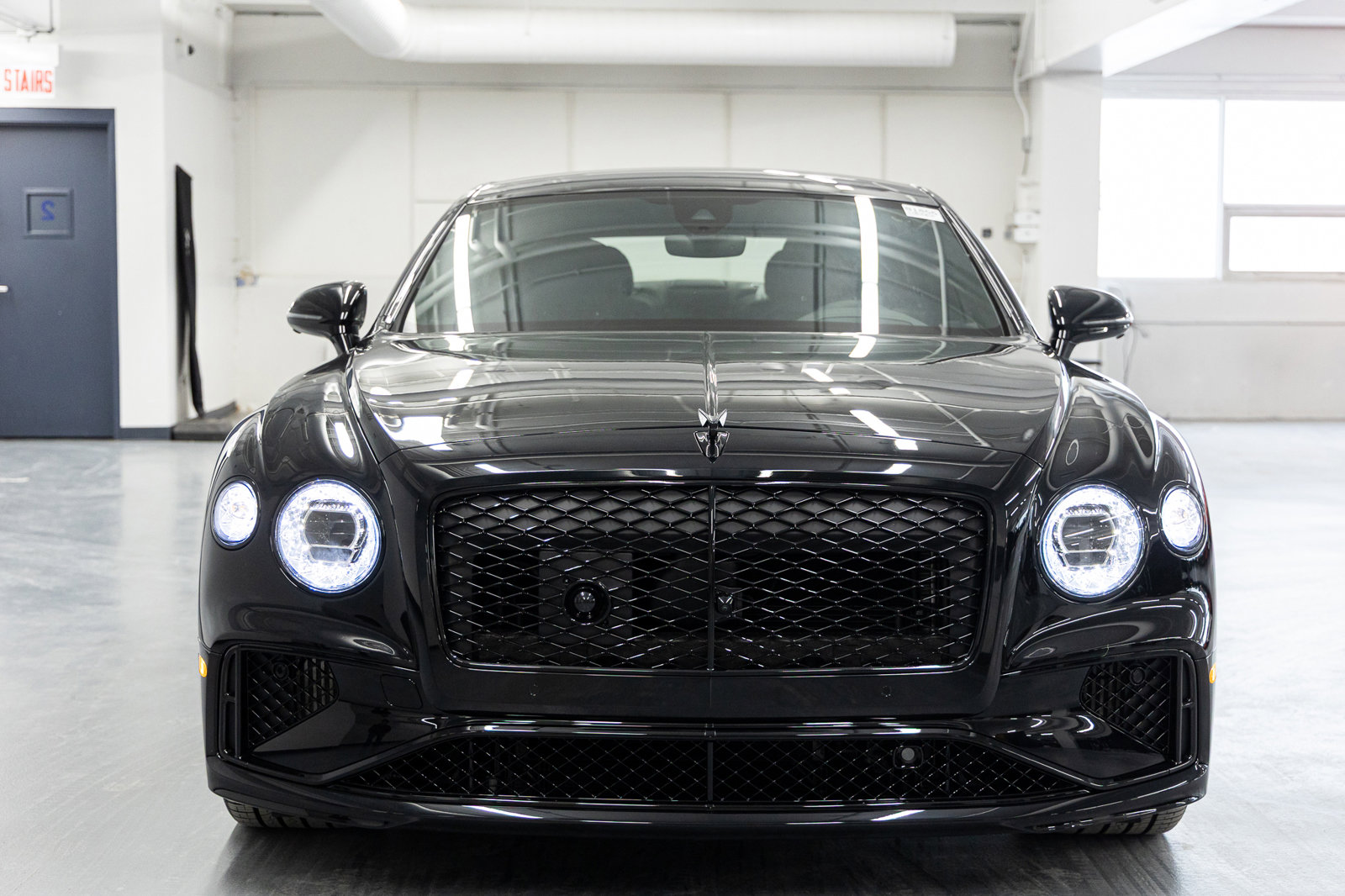 New 2025 Bentley Flying Spur Plug-In Hybrid image 7