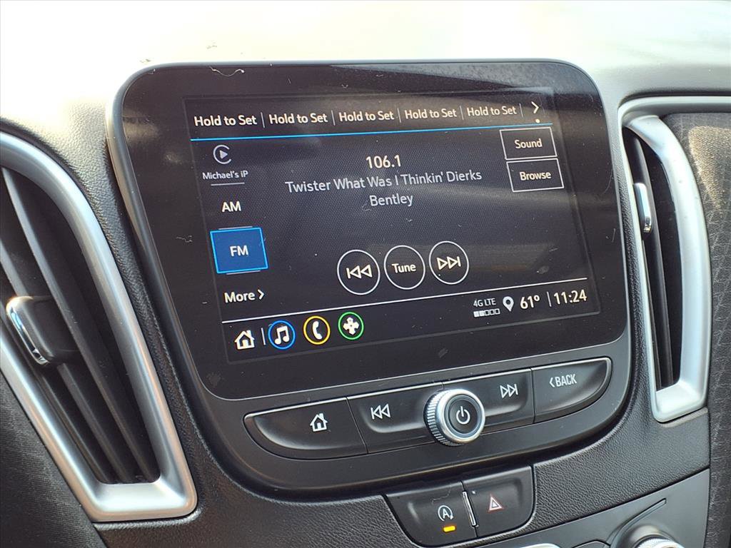 Used 2025 Chevrolet Malibu LS image 4