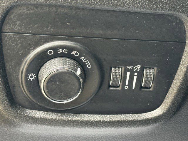 Certified 2023 Jeep Grand Cherokee L Laredo image 12