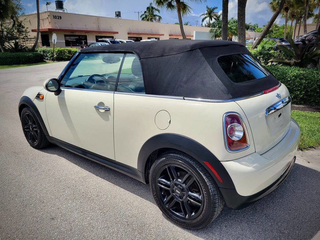 Used 2013 MINI Cooper Convertible image 8
