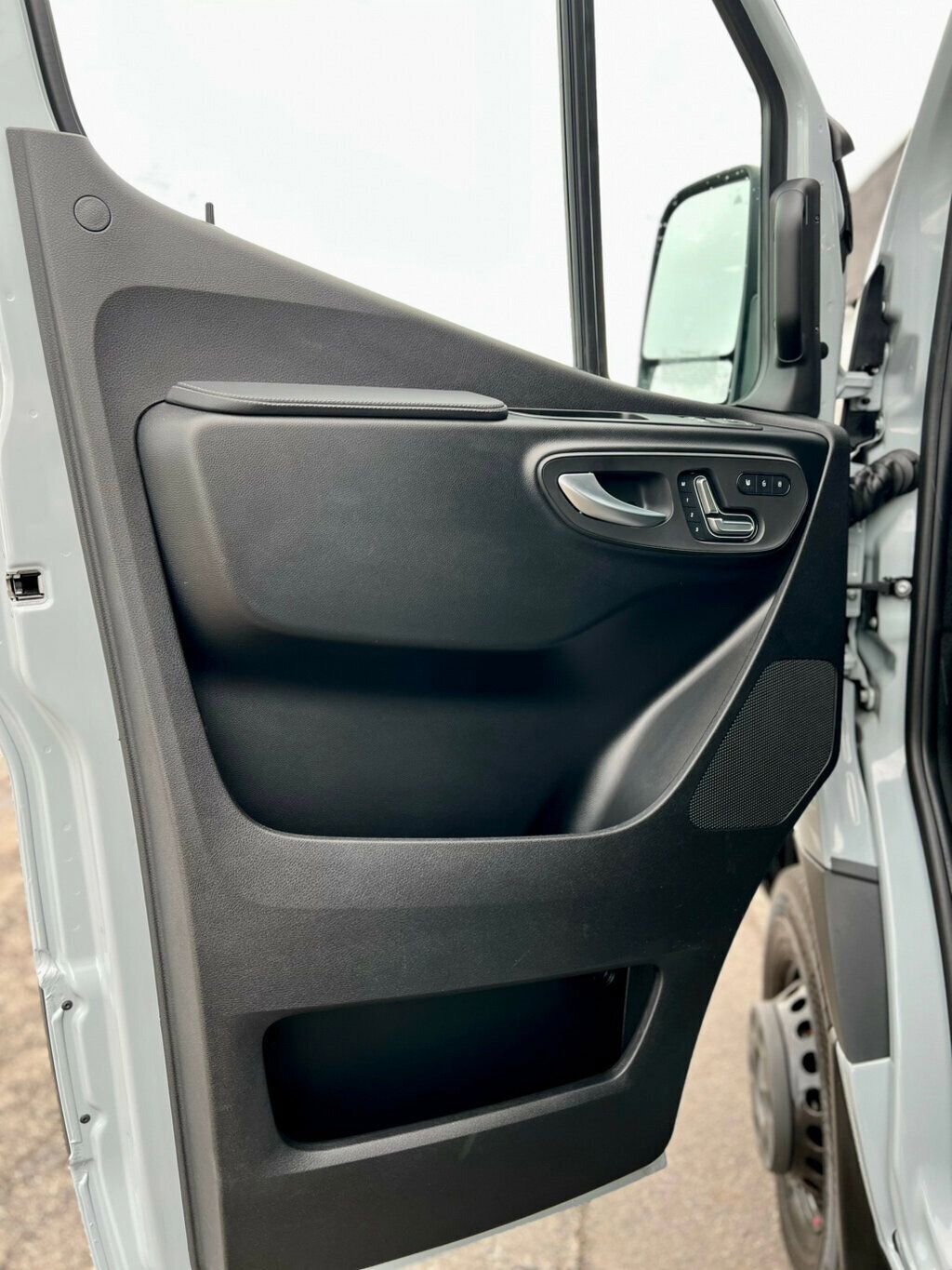 Used 2026 Mercedes-Benz Sprinter 3500 image 15