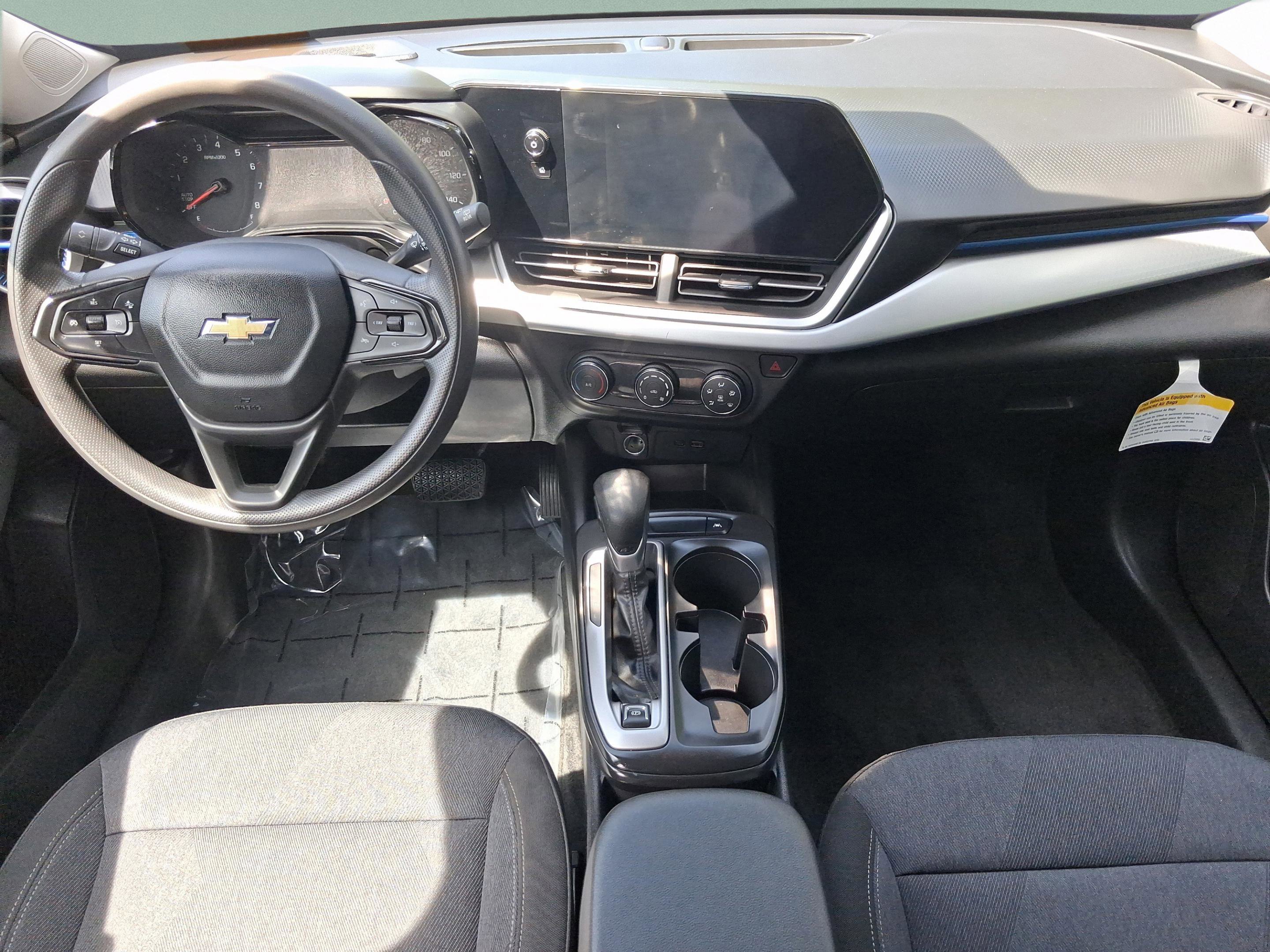 Used 2024 Chevrolet Trax LS w/ Driver Confidence Package FWD image 9