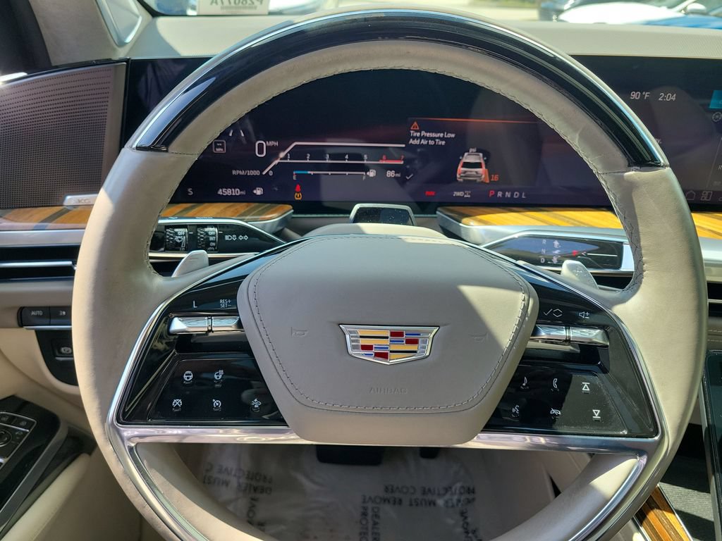Used 2025 Cadillac Escalade ESV Sport Platinum w/ LPO, Floor Liner Package AWD/4WD image 9
