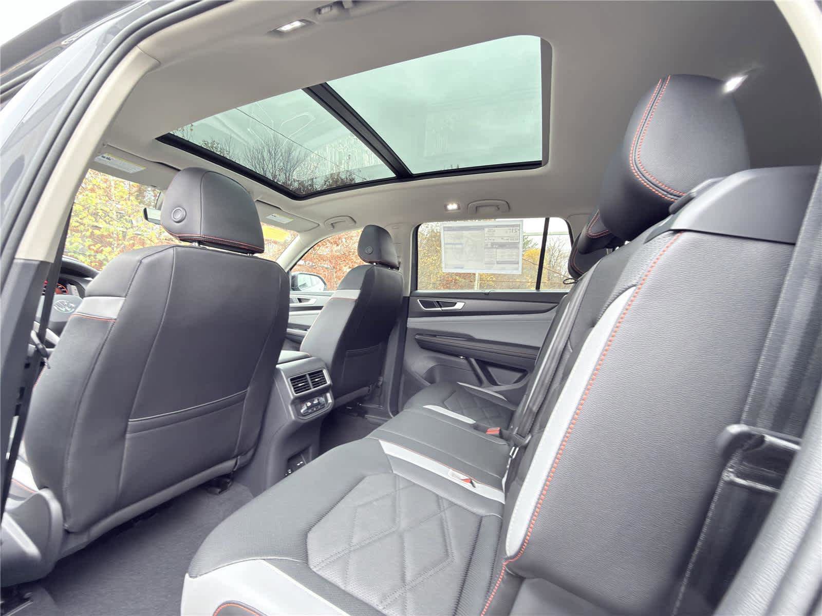New 2026 Volkswagen Atlas Peak Edition image 16