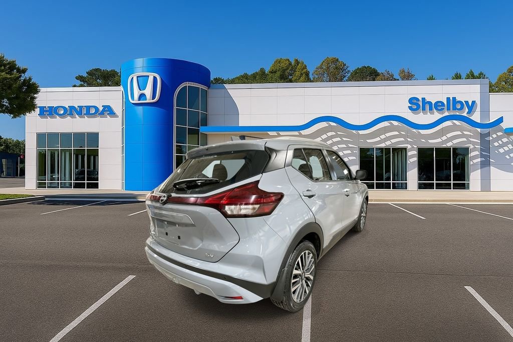 Used 2023 Nissan Kicks SV image 8