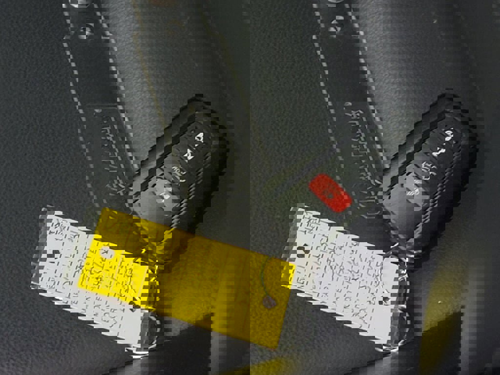 Certified 2021 Toyota Highlander XLE image 34