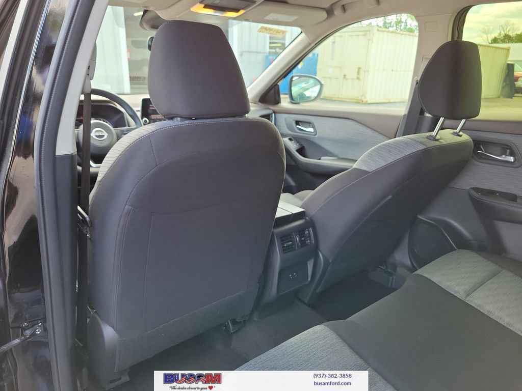 Used 2023 Nissan Rogue SV AWD/4WD image 13
