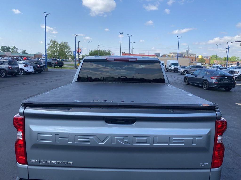 Used 2023 Chevrolet Silverado 1500 LT AWD/4WD image 6