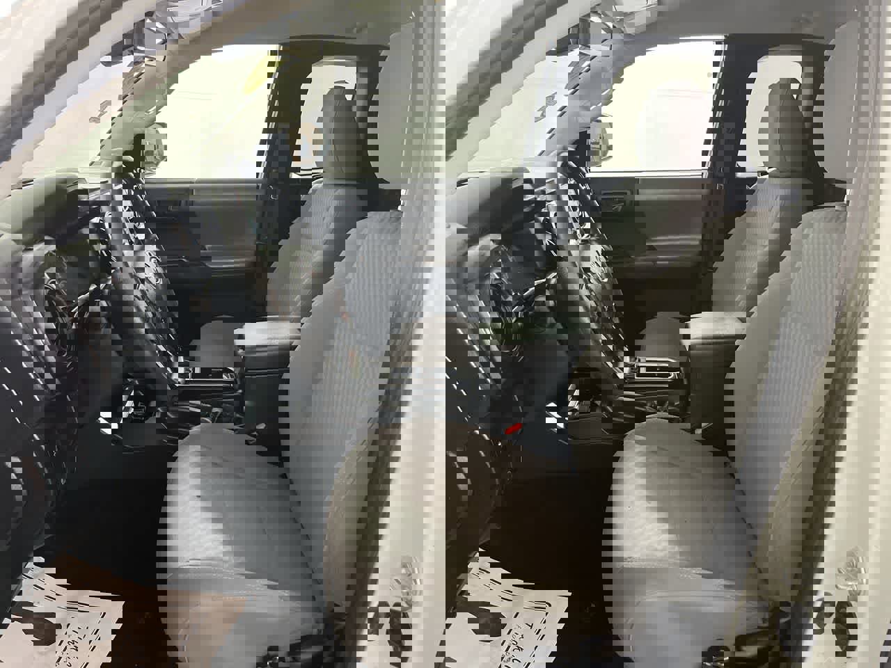 Used 2022 Toyota Tacoma SR image 15