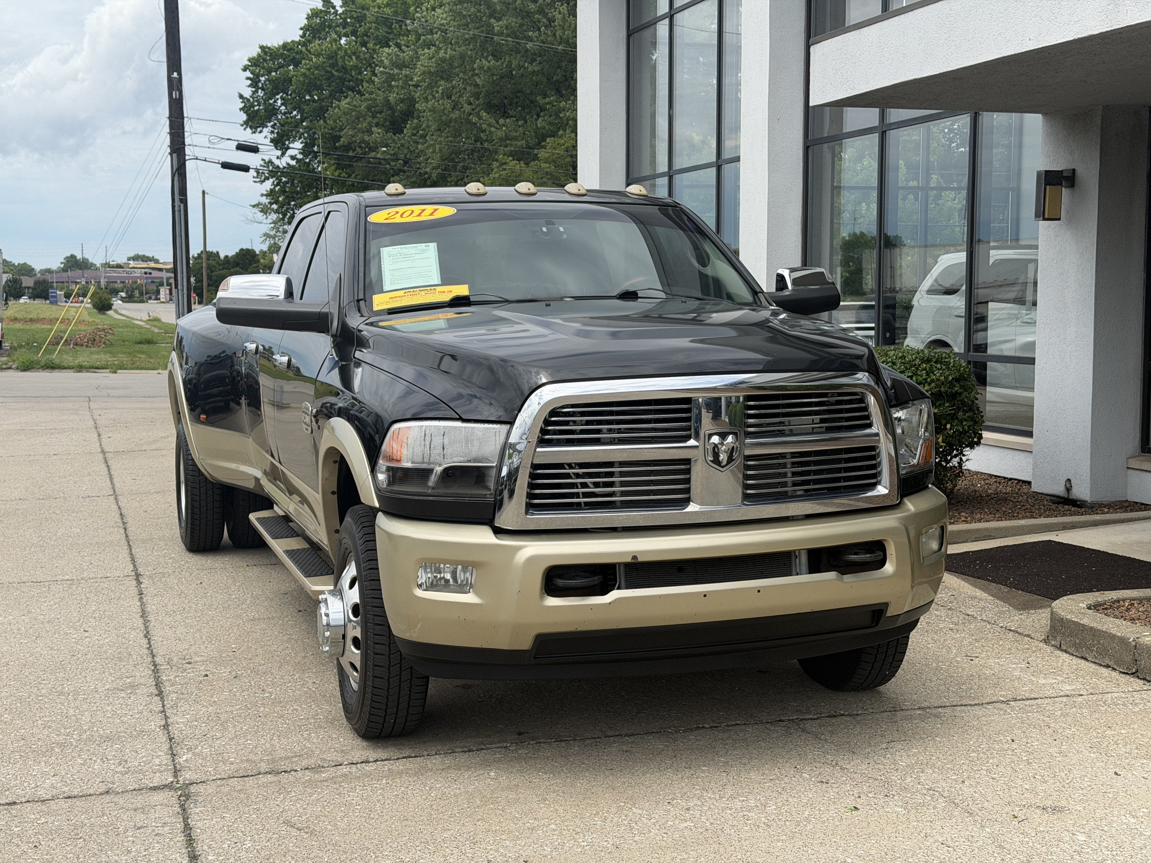 Used 2011 RAM 3500 Laramie Longhorn w/ Protection Group AWD/4WD image 17
