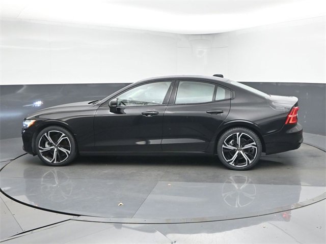 Used 2024 Volvo S60 B5 Plus image 5