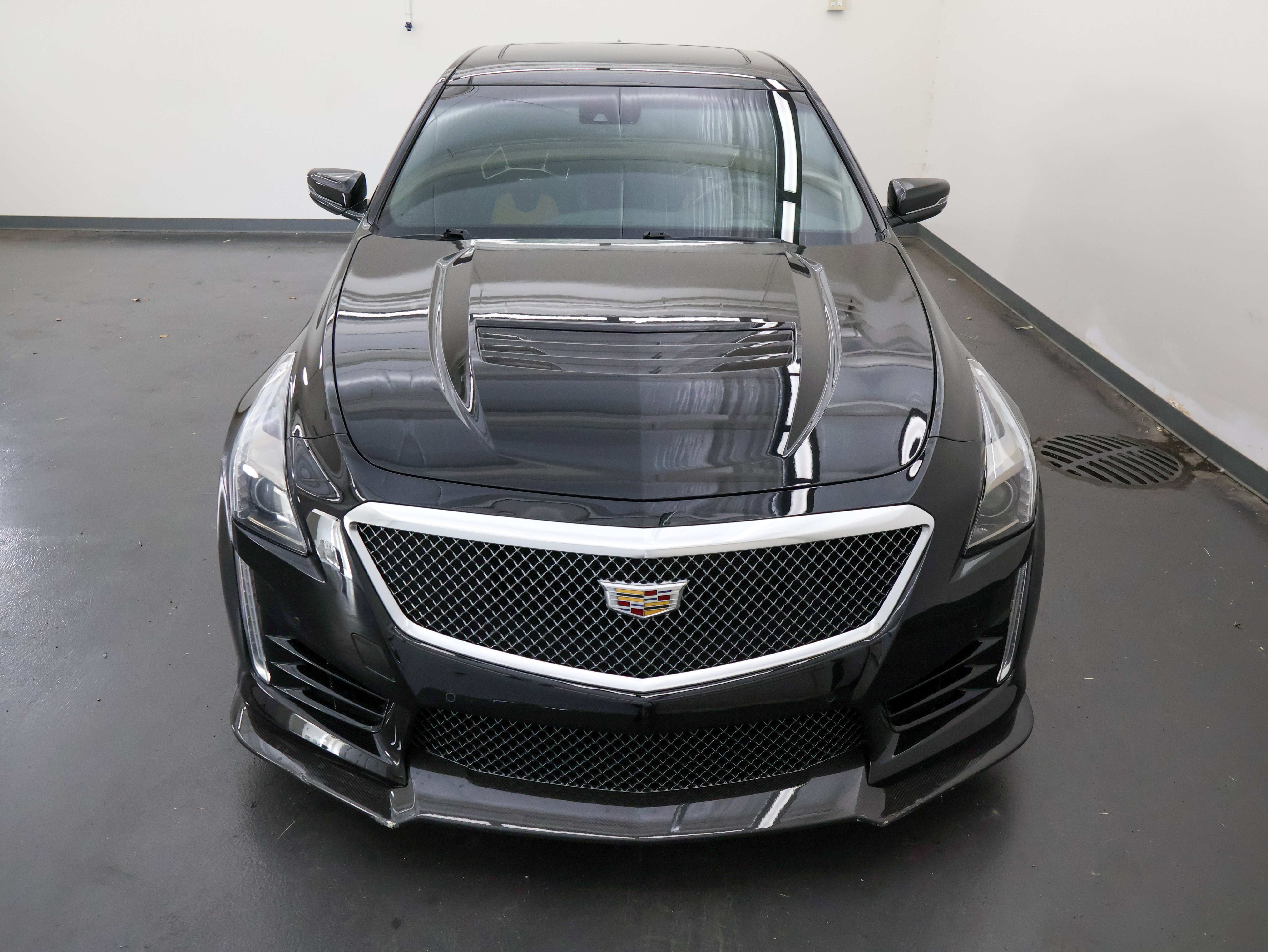 Used 2016 Cadillac CTS V w/ Carbon Fiber Package RWD image 9