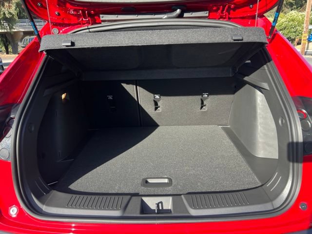 New 2026 Chevrolet Trax RS w/ Sunroof Package FWD image 23