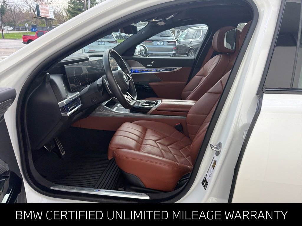 Certified 2024 BMW 760i xDrive w/ Executive Package AWD/4WD image 43