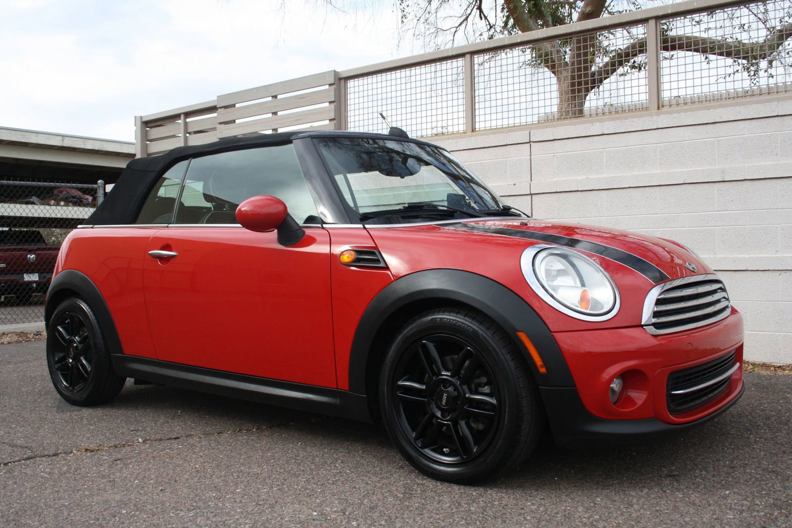 Used 2013 MINI Cooper Convertible image 2