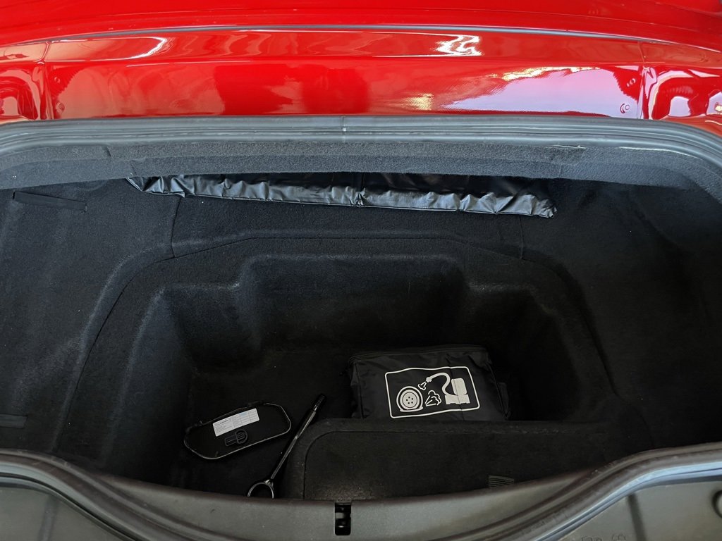 Used 2021 Jaguar F-TYPE P300 image 27