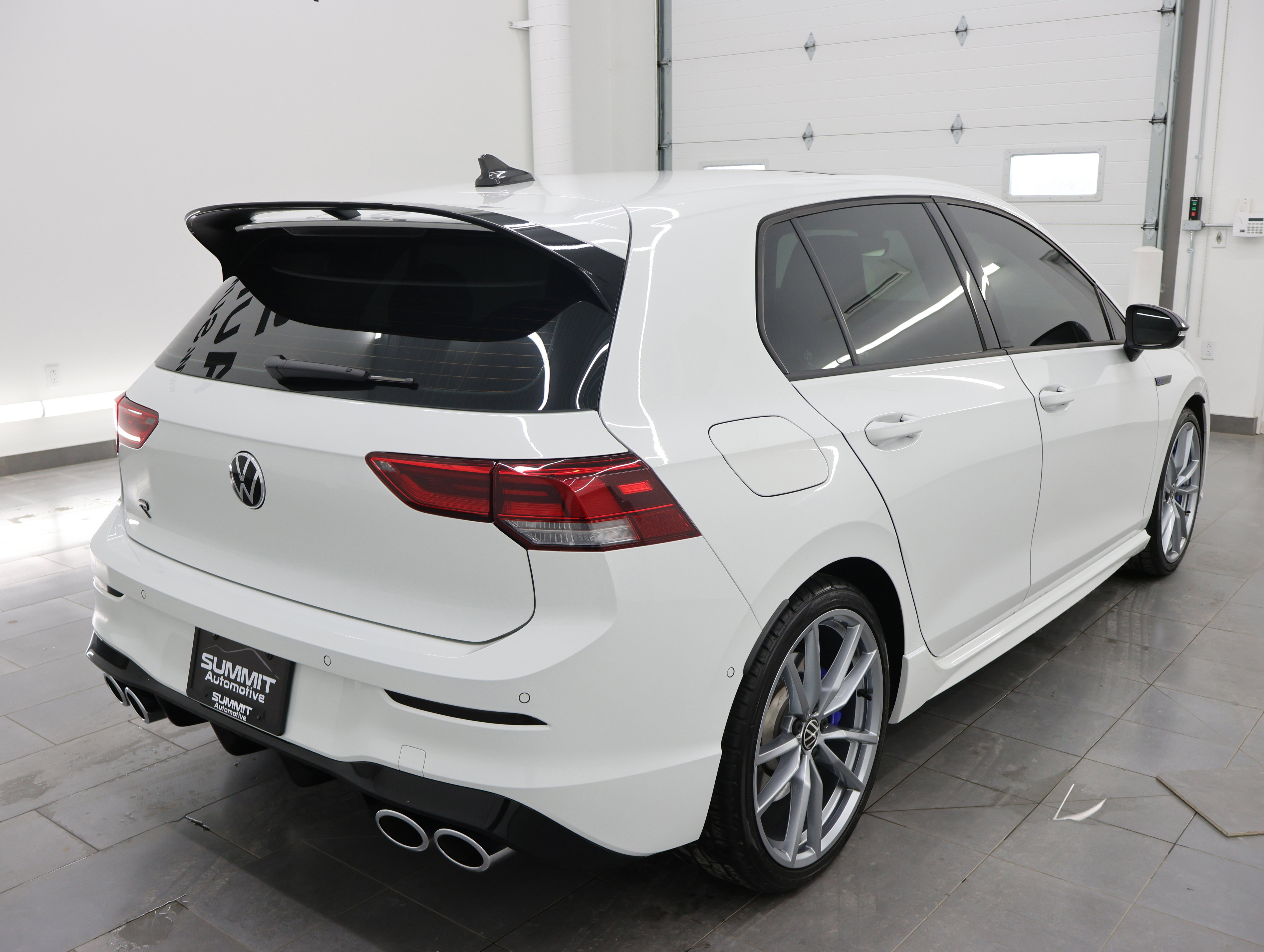 Used 2024 Volkswagen Golf R image 5