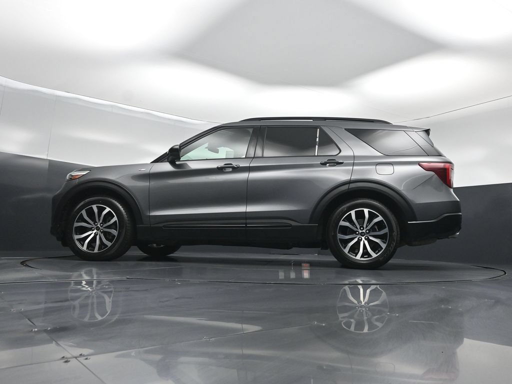 Certified 2023 Ford Explorer ST-Line w/ Class IV Trailer Tow Package RWD image 8
