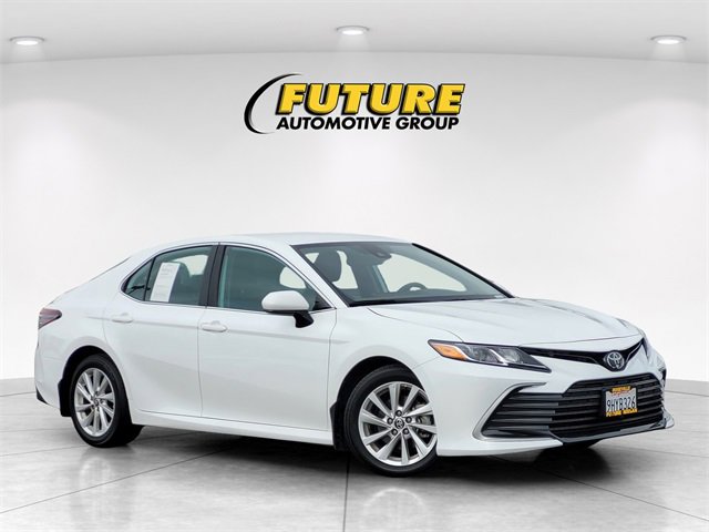 Used 2023 Toyota Camry LE image 1