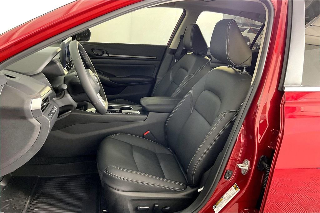 New 2026 Nissan Altima 2.5 SV w/ SV Premium Package FWD image 13