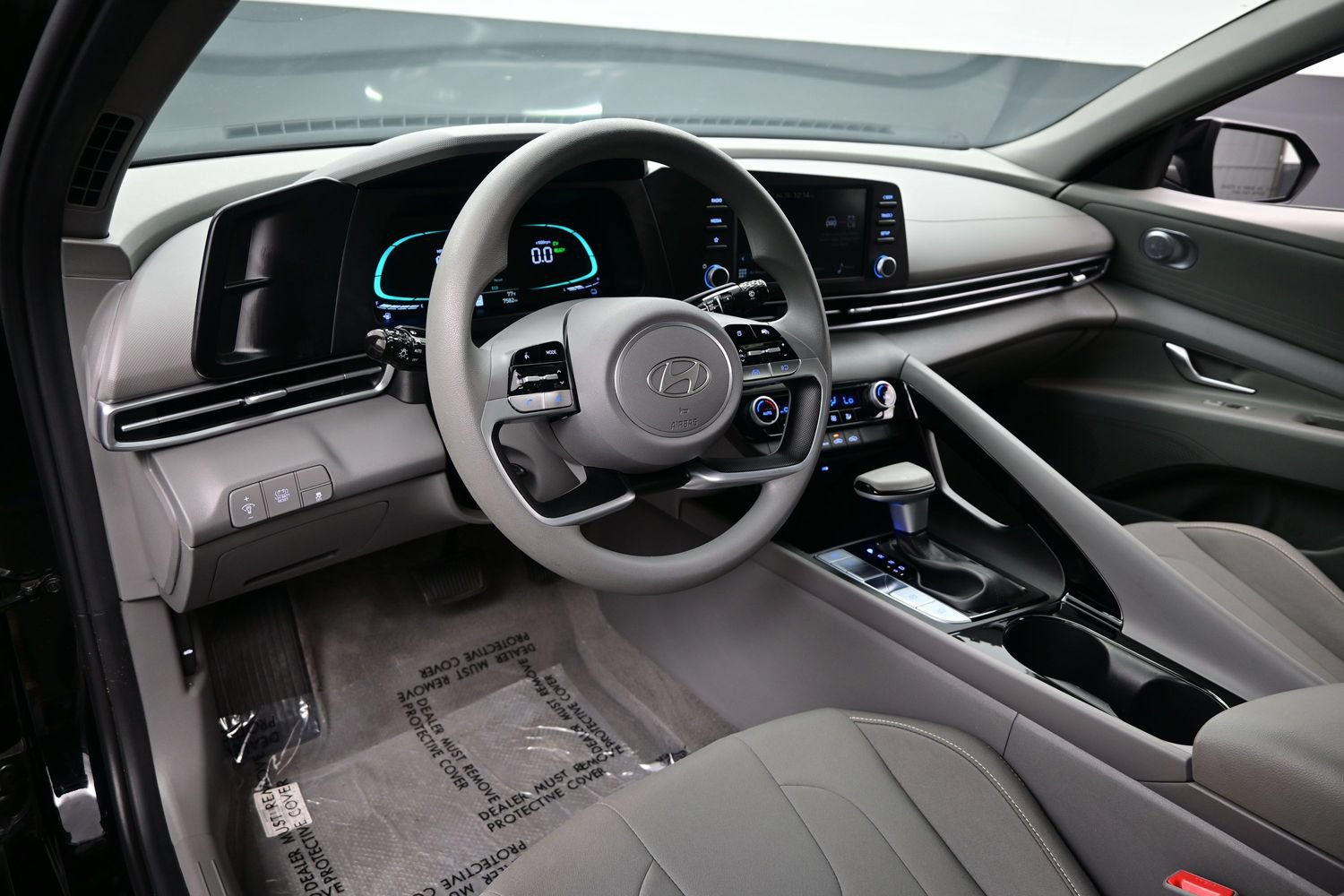 Certified 2026 Hyundai Elantra Hybrid FWD image 12