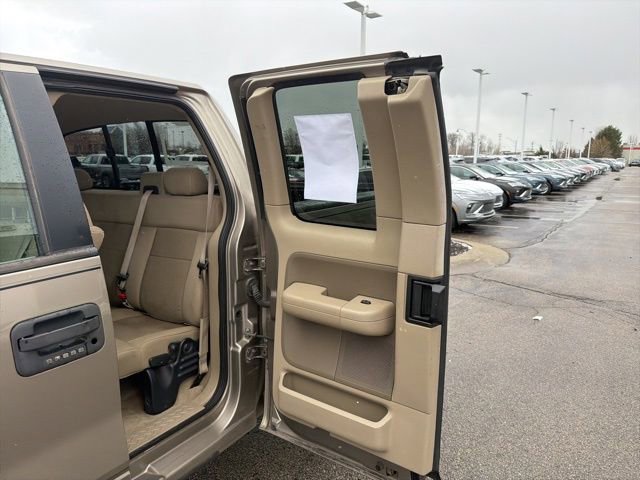 Used 2005 Ford F150 XLT image 25