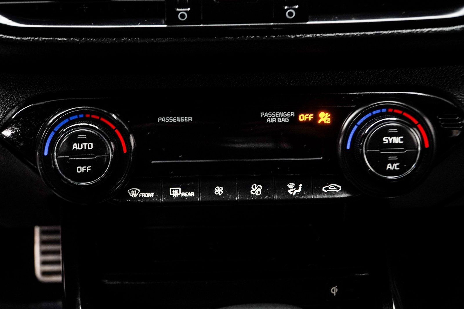 Used 2023 Kia Forte GT-Line w/ GT-Line Premium Package image 20