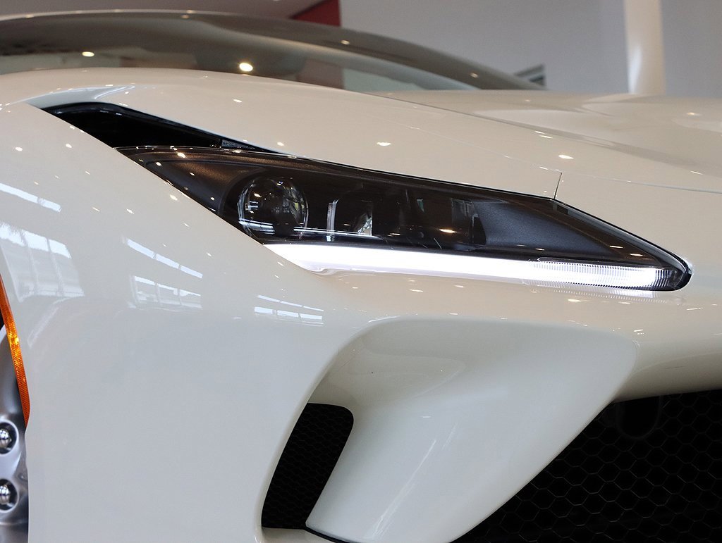 Certified 2022 Ferrari F8 Spider image 18