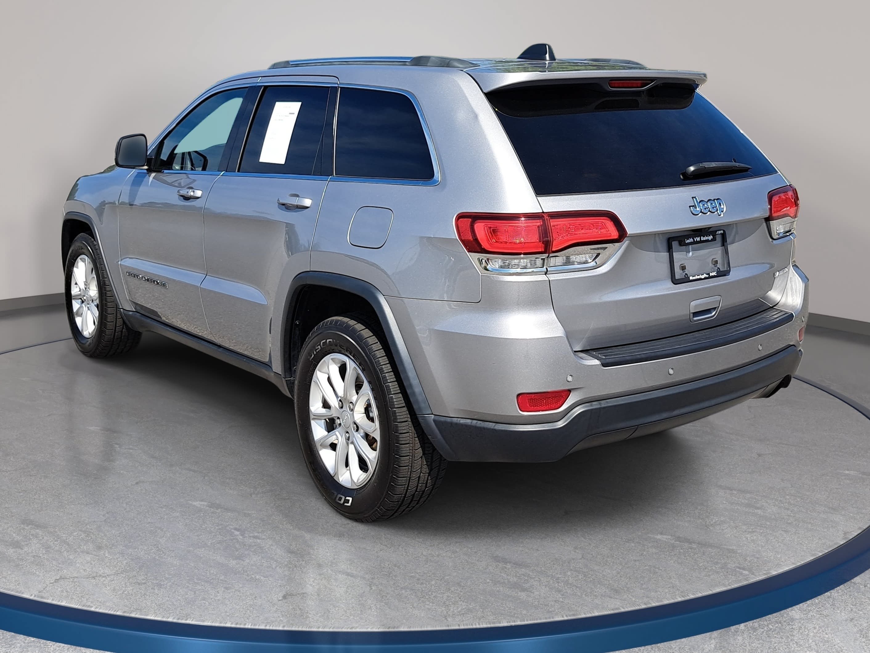 Used 2021 Jeep Grand Cherokee Laredo RWD image 7