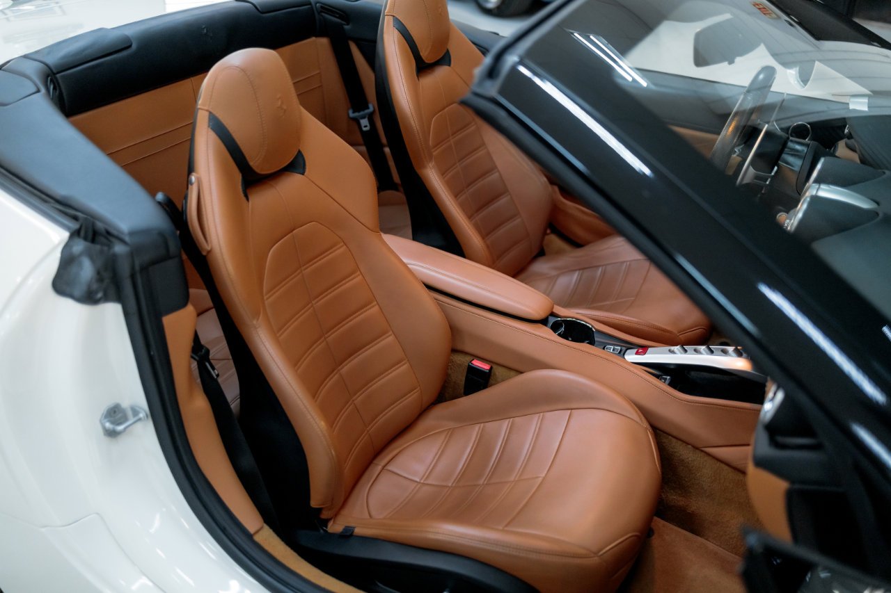 Used 2016 Ferrari California T image 52