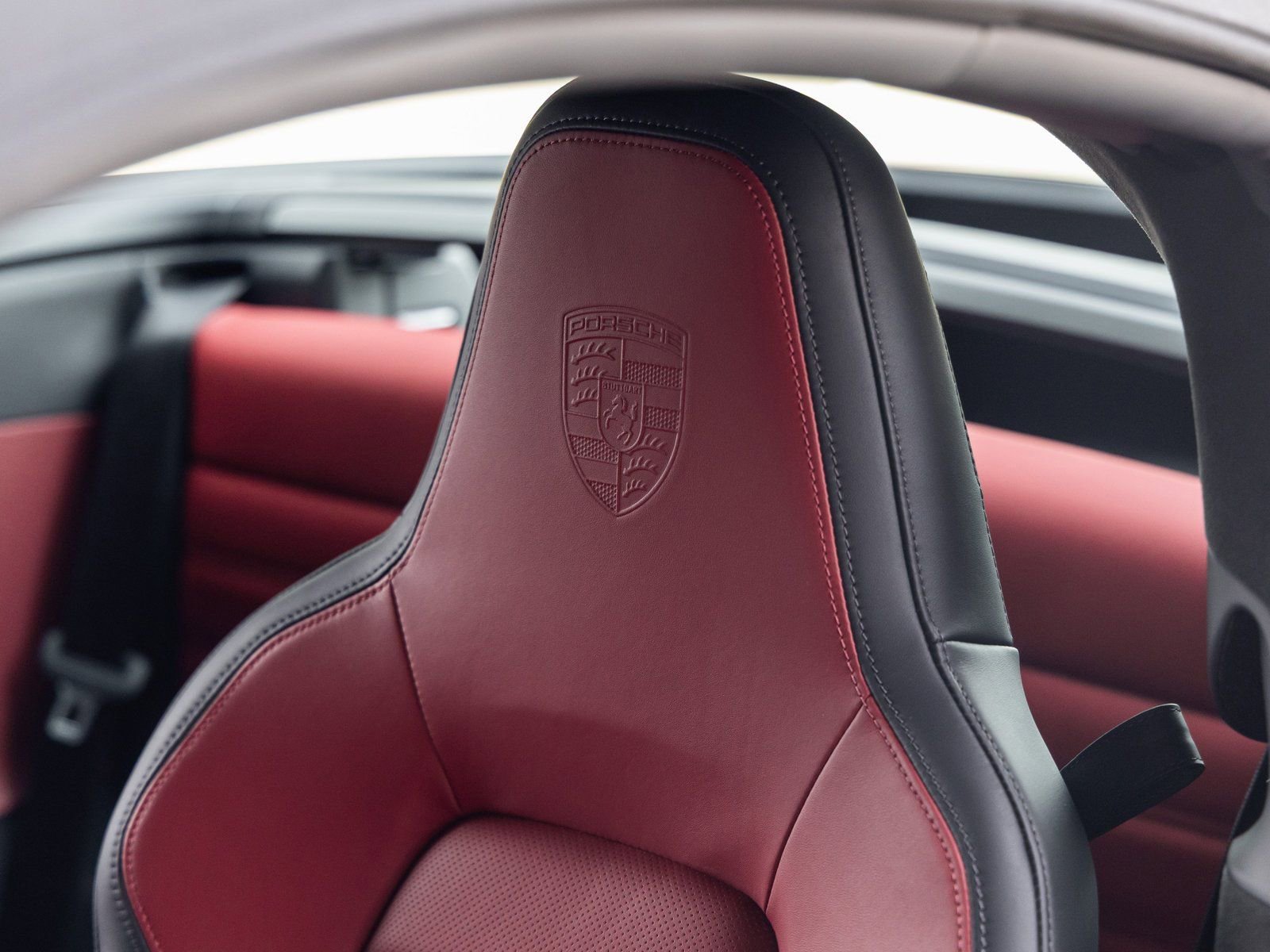 Certified 2026 Porsche 911 Targa 4 GTS image 32