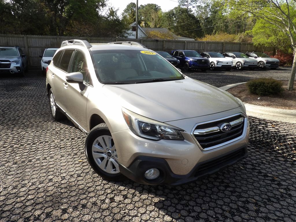 Used 2019 Subaru Outback 2.5i Premium image 2
