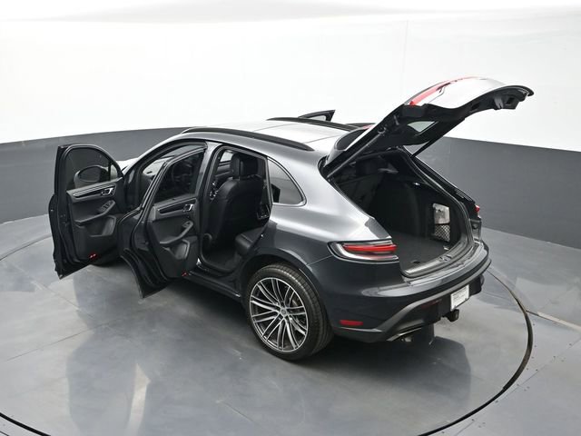 Certified 2025 Porsche Macan image 29