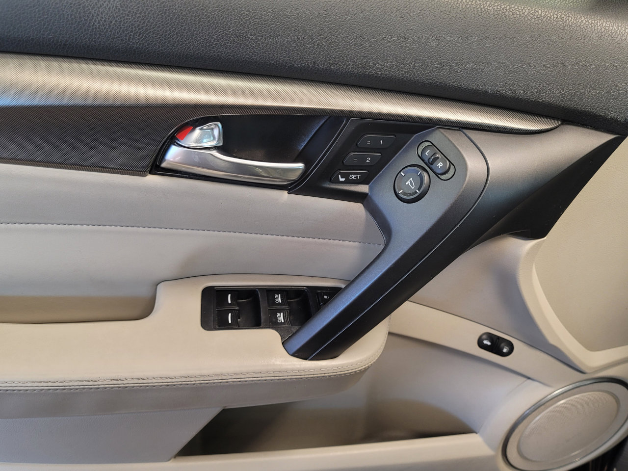 Used 2012 Acura TL w/ Technology Package image 26