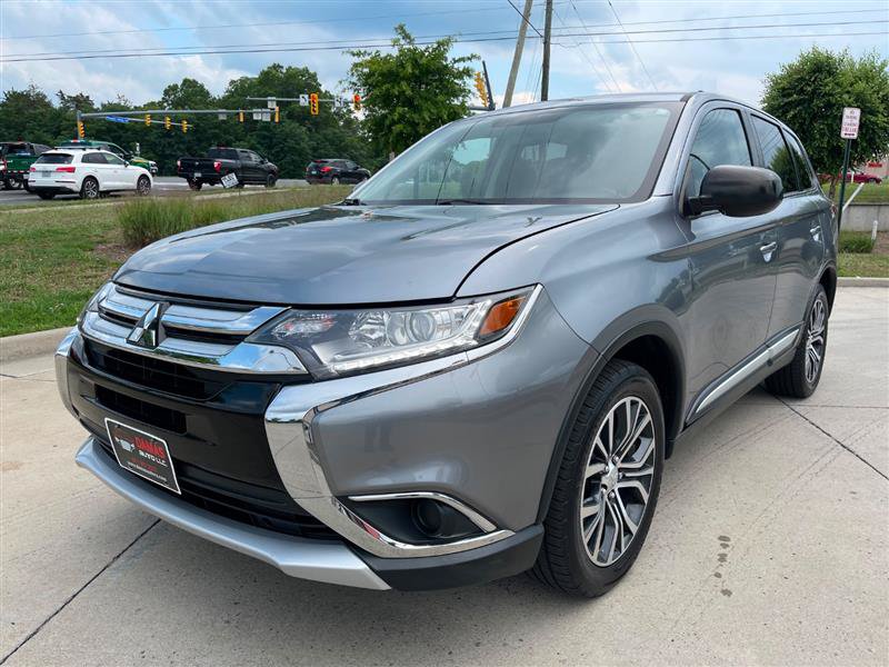 Used 2017 Mitsubishi Outlander ES AWD/4WD image 40