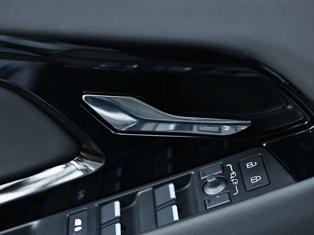 New 2026 Land Rover Range Rover Evoque S AWD/4WD image 17