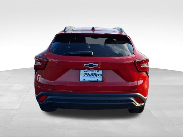 New 2026 Chevrolet Trax LT w/ Midnight Edition FWD image 4