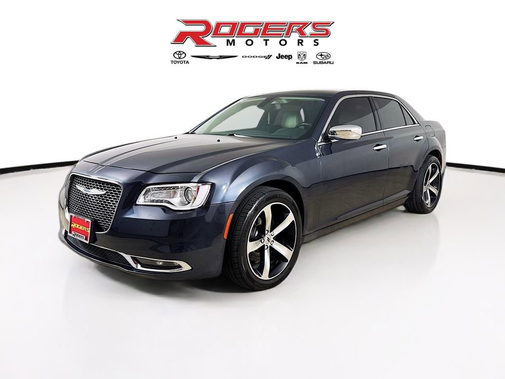 Used 2018 Chrysler 300 Limited AWD/4WD image 3