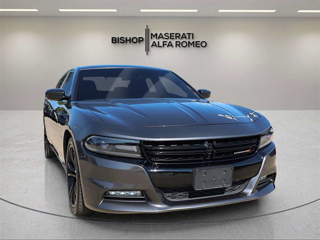 Used 2017 Dodge Charger R/T w/ Navigation & Travel Group