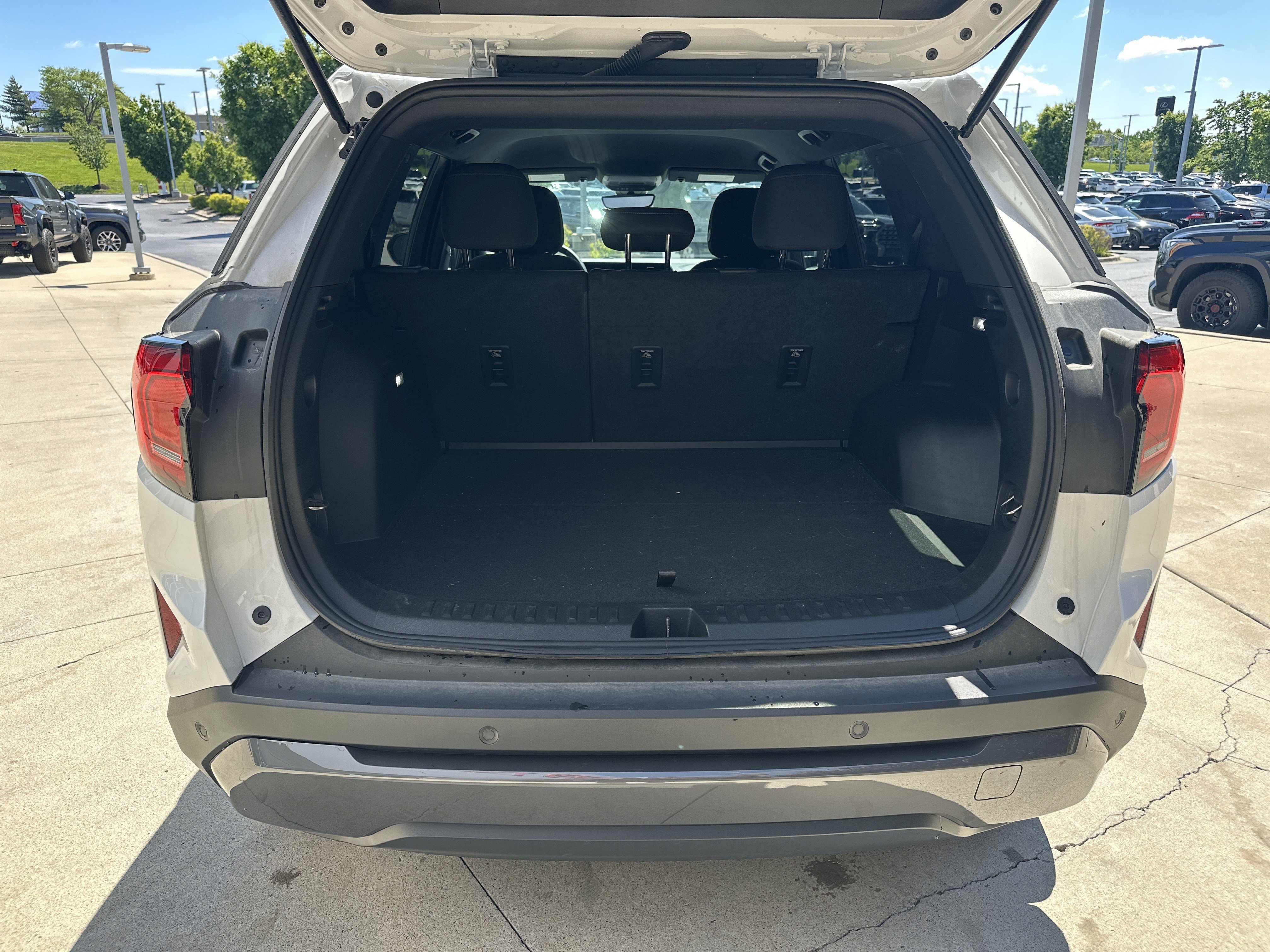 Used 2026 GMC Terrain Elevation w/ Technology Package II AWD/4WD image 31